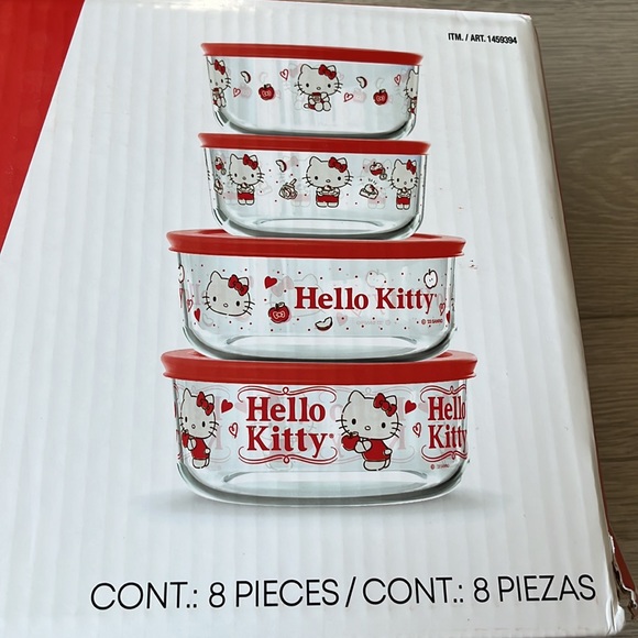 NEW!  HELLO KITTY Pyrex 8-Piece Decorated Food Storage - Picture 2 of 6